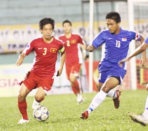 U19 Việt Nam vào bán kết sau trận thắng ngược U21 Singapore