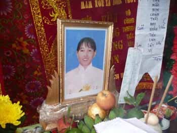 Tiếc thương cô giáo vùng lũ