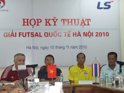 Cả bốn đội tuyển đều muốn vô địch giải bóng đá Futsal quốc tế Hà Nội