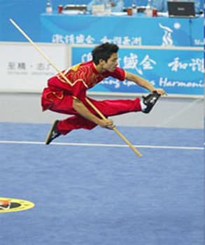 Nguyễn Mạnh Quyền mang về tấm huy chương đầu tiên cho thể thao Việt Nam