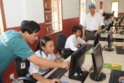 Metfone – thương hiệu và lòng nhân ái trên đất nước Ăng-co