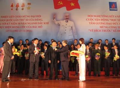 Thực hiện Cuộc vận động thiết thực, hiệu quả