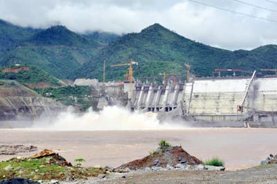 Thiếu hụt trên 6,8 tỷ kWh điện do thiếu nước