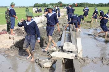 Giỏi đánh giặc, giỏi giúp dân