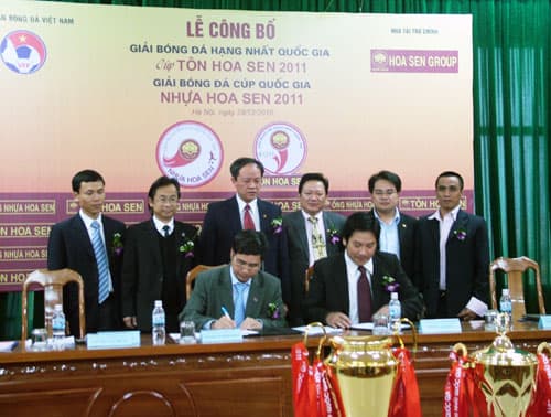 14 đội tham dự giải hạng Nhất Quốc gia - Cúp Tôn Hoa Sen 2011