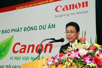 Canon khởi động chương trình "Đổi sách lấy túi thân thiện môi trường"