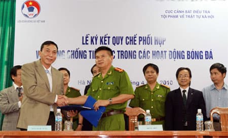 VFF và C14 ký Quy chế phối hợp về phòng chống tiêu cực trong bóng đá