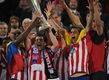Forlan lập cú đúp, A. Madrid đăng quang ở Europa League