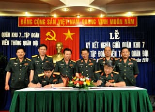 Quân khu 7 và Viettel kết nghĩa, tăng cường hợp tác