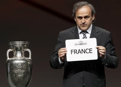 Pháp giành quyền đăng cai chung kết Euro 2016