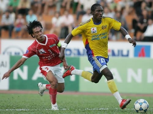 B.Bình Dương hay nhất V-League tháng 5