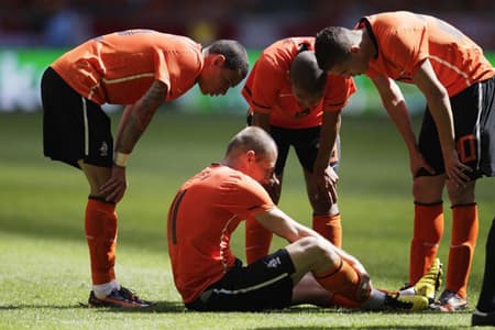 Arjen Robben, Adrea Pirlo dính chấn thương, John Mikel Obi chính thức lỡ  World Cup