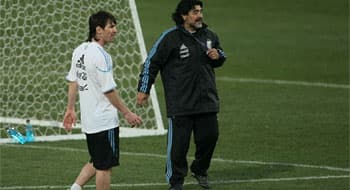 Messi trở lại tập luyện