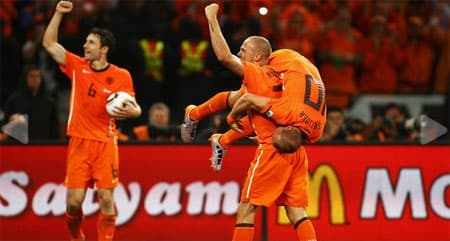 Hạ Uruguay, Hà Lan bay vào chơi trận chung kết World Cup