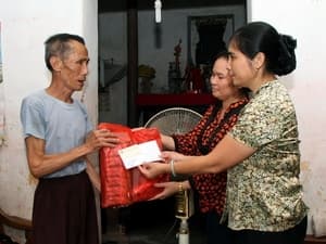 Chung tay giúp đỡ các nạn nhân chất độc da cam