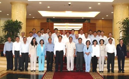 Bộ Chính trị làm việc với Ban Thường vụ  Thành ủy Thành phố Hồ Chí Minh