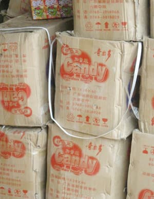 Phát hiện hàng nhập lậu trị giá hơn 700 triệu đồng