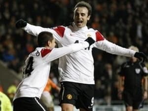 Man United ngược dòng ngoạn mục trước Blackpool