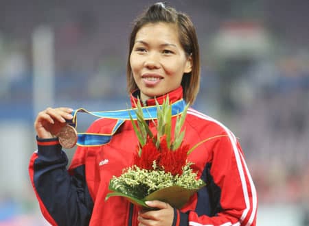 Nữ hoàng điền kinh Vũ Thị Hương đoạt danh hiệu VĐV xuất sắc 2010