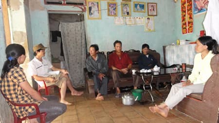 Người chiến binh nặng lòng với nghề bốc thuốc
