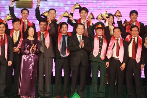 200 doanh nghiệp được nhận giải thưởng Sao Vàng Đất Việt 2011