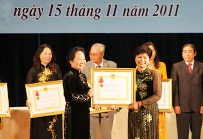 Hà Nội tuyên dương  giáo viên điển hình tiên tiến