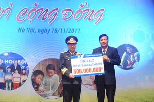VNPT tặng 500 triệu đồng cho Quỹ vì Trường Sa thân yêu