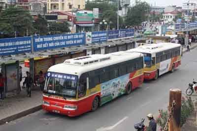 Hoàn thiện hơn công tác phục vụ trên xe buýt