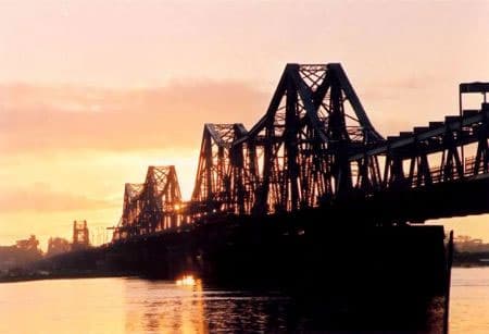 Triển lãm “Cầu Long Biên-Ký ức và hiện tại”