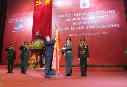 Công ty Viễn thông Viettel đón nhận danh hiệu Anh hùng Lao động