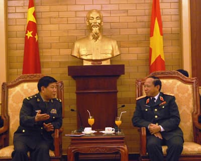 Lãnh đạo Tổng cục Chính trị tiếp Đoàn cán bộ quân đội Trung Quốc