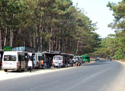 “Người xe như nước” trên Quốc lộ 19