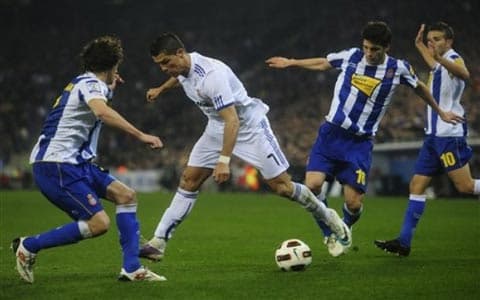10 người Real Madrid hạ gục Espanyol