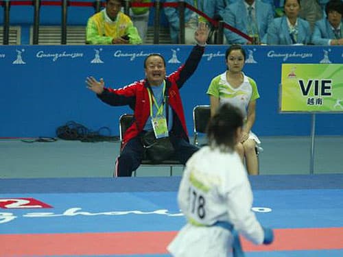 Đề nghị trao Huân chương Lao động cho HLV Lê Công và VĐV Lê Bích Phương