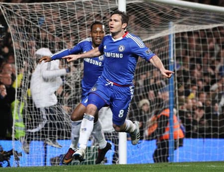 Chelsea thắng M.U nhờ quả phạt đền gây tranh cãi
