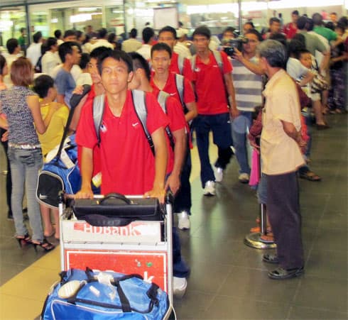 Vừa về tới Hà Nội, Olympic Việt Nam ra luôn sân tập