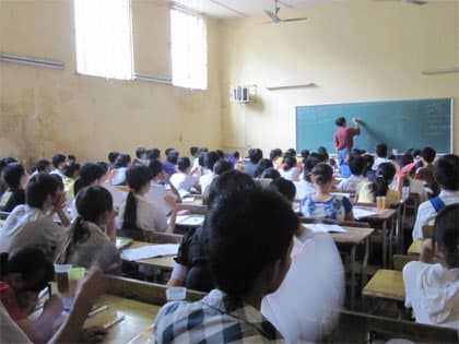 "Lò" luyện thi Hà Nội vắng bóng sĩ tử