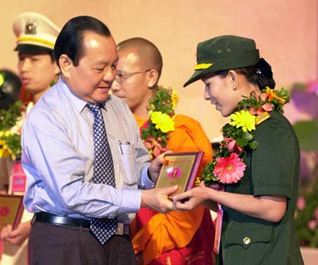300 đoàn viên, thanh niên tham dự