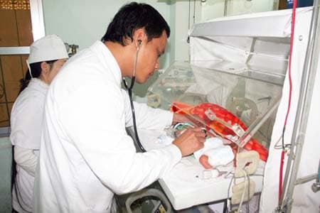 Vạn bác sĩ với nghìn ngày "cắm bản"