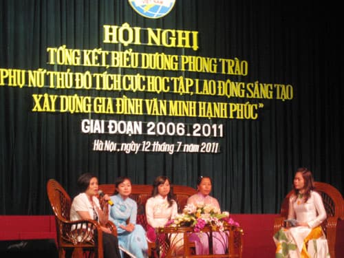 Phụ nữ Thủ Đô tích cực học tập, lao động sáng tạo, xây dựng gia đình văn minh - hạnh phúc