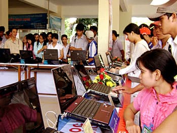 Tưng bừng khởi động năm học mới với chương trình “Đồng hành cùng giáo dục”