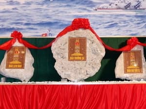 Bắc Ninh tiếp nhận đá chủ quyền Trường Sa