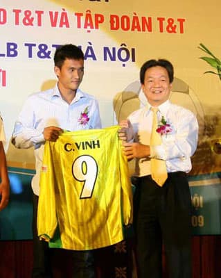 "Bầu" Hiển thông cảm với Công Vinh, nhưng trách khéo "bầu" Kiên