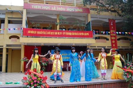 Tự hào ngôi trường mang tên Nguyễn Trường Tộ