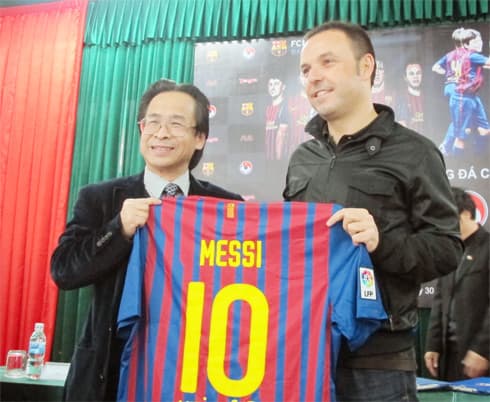 CLB Barcelona đào tạo tài năng bóng đá Việt Nam