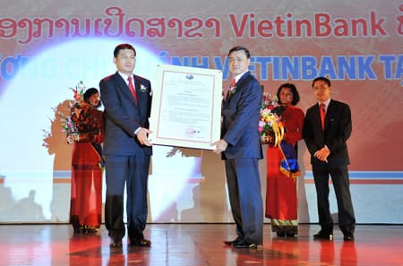 Bắc thêm cầu nối hữu nghị Việt Nam – Lào