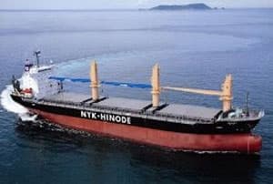 Cướp biển Somalia bắt tàu hàng Nhật Bản