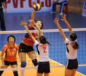 10 tháng, 6 cúp vô địch