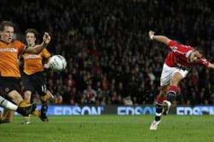 Owen "cảnh báo" đàn em Javier Hernandez