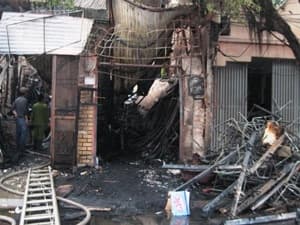 Tìm thấy xác nạn nhân trong vụ cháy nhà ở Hà Nội